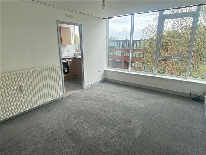 1 Bedroom Flat To Rent In Quorn House, Browns Green, Birmingham, B20