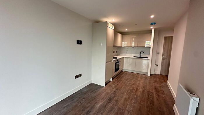1 Bedroom Flat For Sale In Triskelion Way, Liverpool, L3