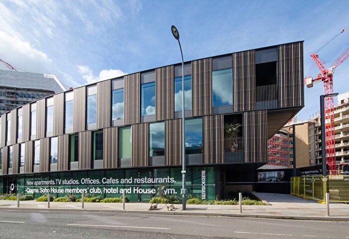 1 Bedroom Flat To Rent In Wood Lane, White City, London, W12