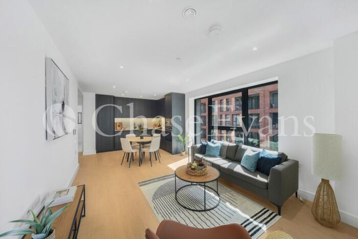 2 Bedroom Apartment To Rent In Belfield Mansions, Park & Sayer, Elephant And Castle, SE17