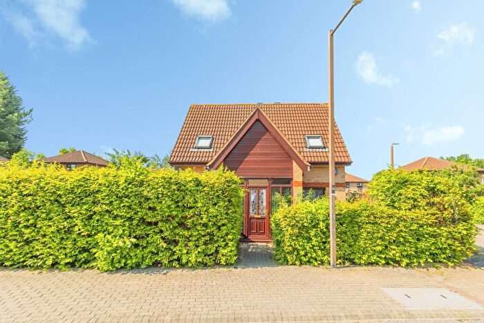 3 Bedroom Detached House For Sale In Northcroft, Shenley Lodge, Milton Keynes, Buckinghamshire, MK5