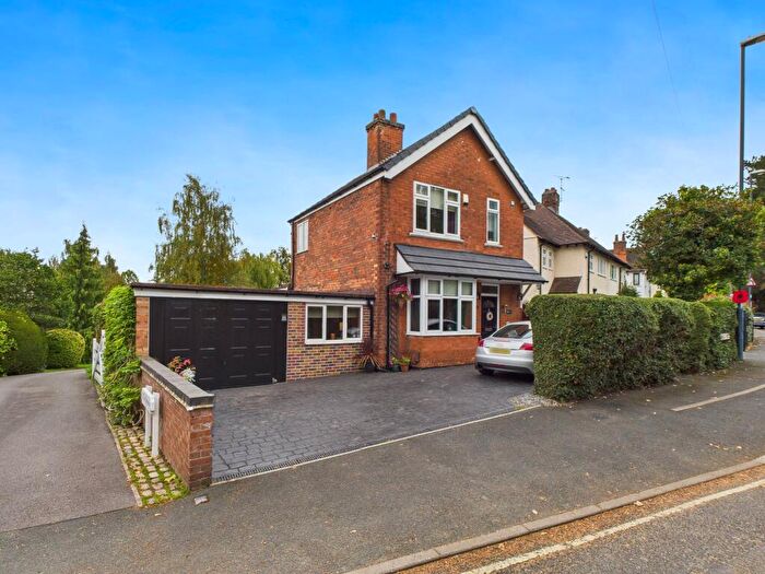 3 Bedroom Detached House For Sale In Church Street, Littleover, DE23