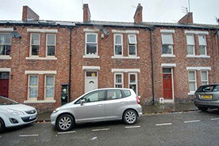 4 Bedroom House To Rent In East Atherton Street, DH1