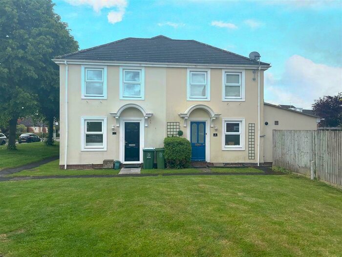 2 Bedroom House To Rent In Watermeadow, Aylesbury, HP19