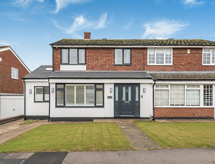 3 Bedroom Semi Detached House For Sale In Azalea Drive, Swanley, BR8