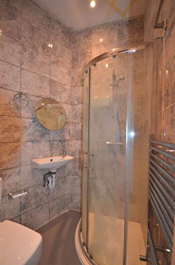Studio To Rent In Park Parade, London, NW10