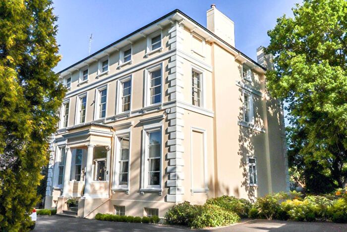 2 Bedroom Flat To Rent In Parabola Road, Cheltenham, GL50