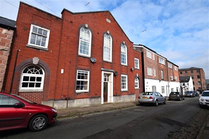 3 Bedroom Flat To Rent In Hatton Street, Macclesfield, SK11