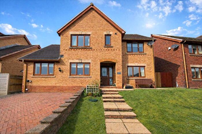 4 Bedroom Detached House For Sale In Pleasant Heights, Porth, CF39