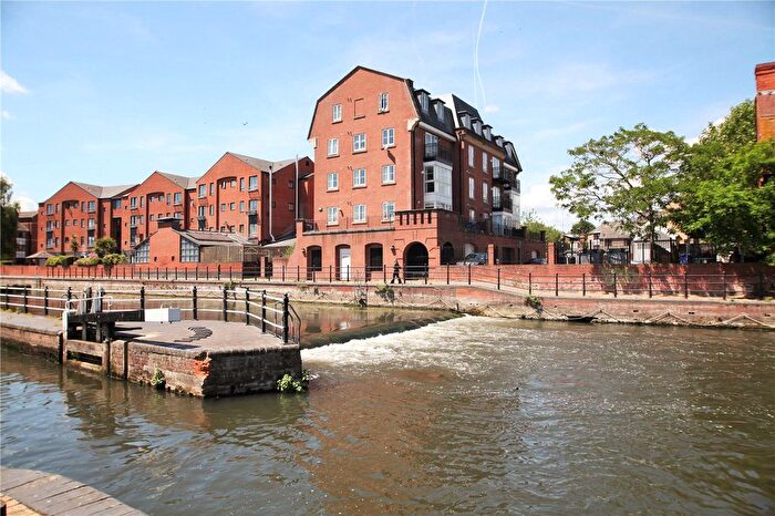 2 Bedroom Flat For Sale In Bear Wharf, Fobney Street, Reading, Berkshire, RG1