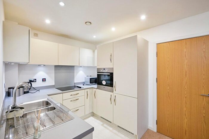 1 Bedroom Flat For Sale In Mason Way, Birmingham, West Midlands, B15