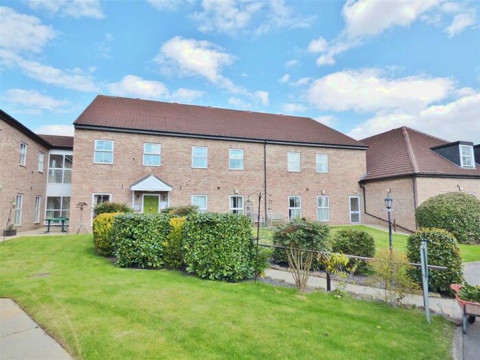 1 Bedroom Flat For Sale In Buttercrambe Road, Stamford Bridge, York, YO41