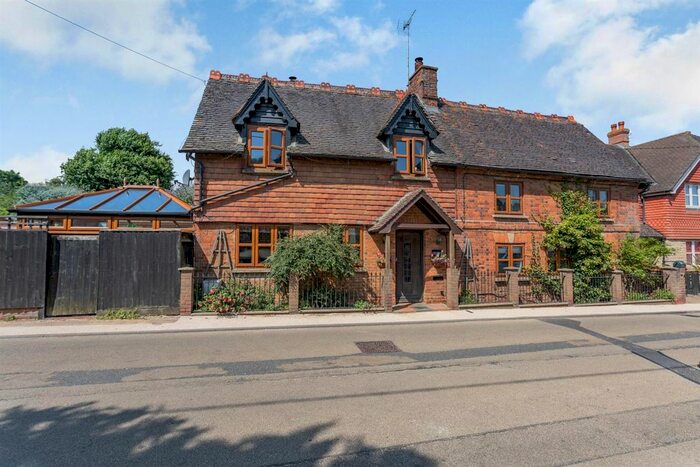 4 Bedroom Cottage For Sale In High Street, Whittlebury, Towcester, NN12