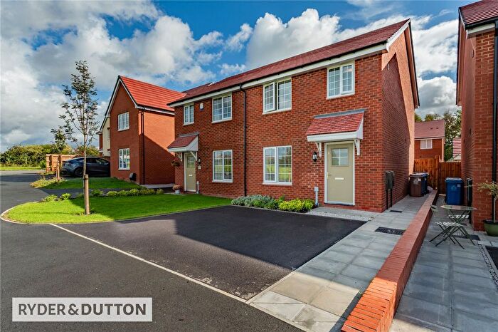 3 Bedroom Semi Detached House For Sale In Yarn Close, East Hollinsfield, Middleton, Manchester, M24