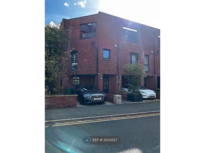 4 Bedroom End Of Terrace House To Rent In Burton Road, Manchester, M20