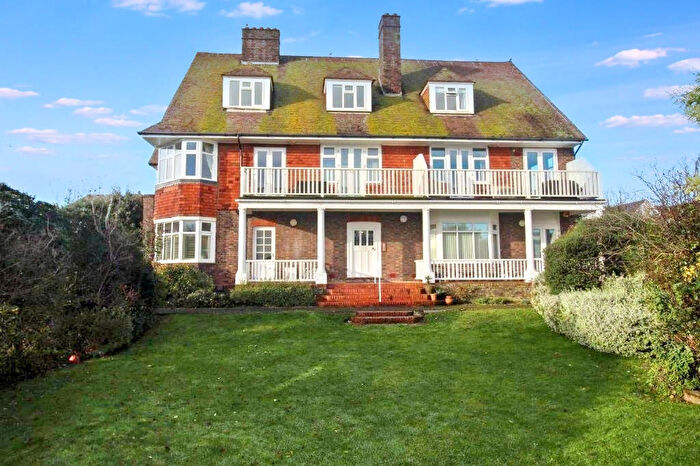 1 Bedroom Apartment For Sale In North Foreland Avenue, Broadstairs, Kent, CT10