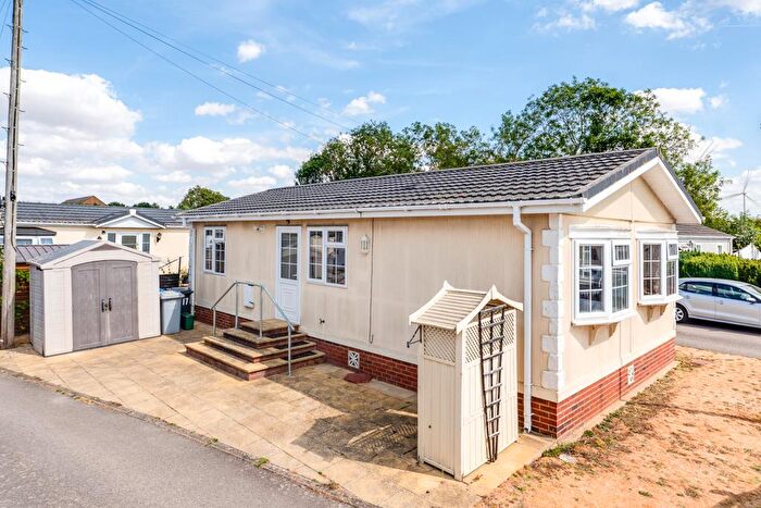 2 Bedroom Park Home For Sale In Cranford Road, Burton Latimer, NN15