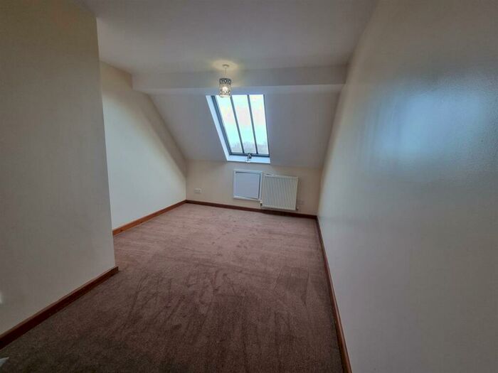 2 Bedroom Cottage To Rent In Lucks Hill, West Malling, ME19