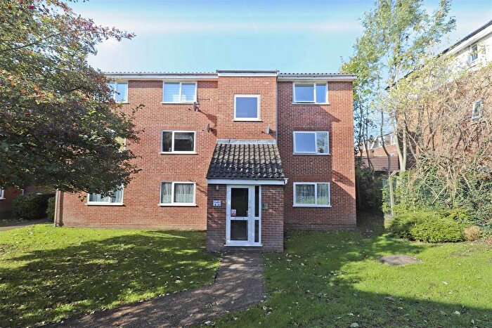1 Bedroom Flat For Sale In Cranston Close, Ickenham, UB10