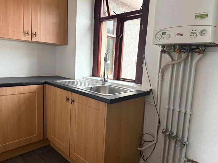 Studio To Rent In Flat Park Chambers, Tredegar Street, Risca, NP11