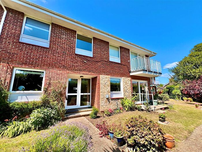 2 Bedroom Flat For Sale In Freshwater, Isle Of Wight, PO40