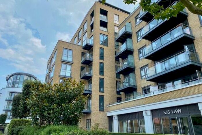 3 Bedroom Flat To Rent In Kew Bridge Development, Kew Bridge Road, Kew, London, TW8