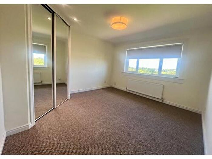 2 Bedroom Flat To Rent In Aikman Place, East Kilbride, G74