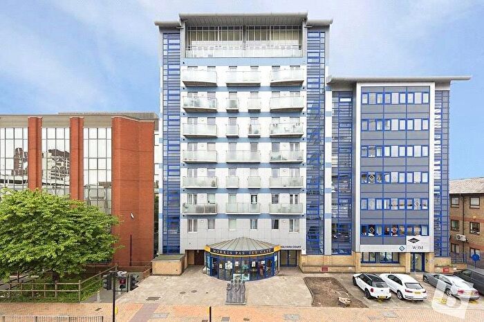 1 Bedroom Apartment To Rent In Western Road, Romford, RM1