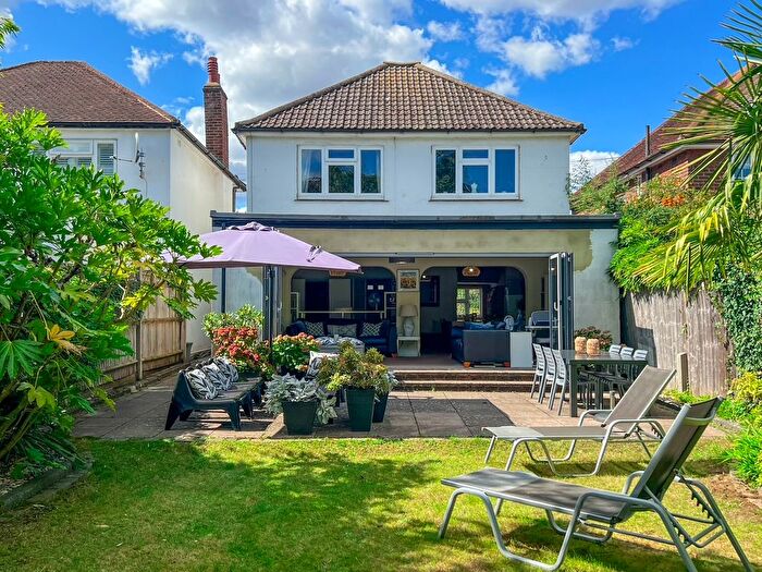 3 Bedroom Detached House For Sale In Ember Lane, East Molesey, KT8