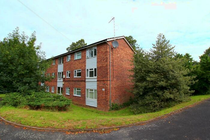2 Bedroom Apartment To Rent In Webster Avenue, Kenilworth, CV8