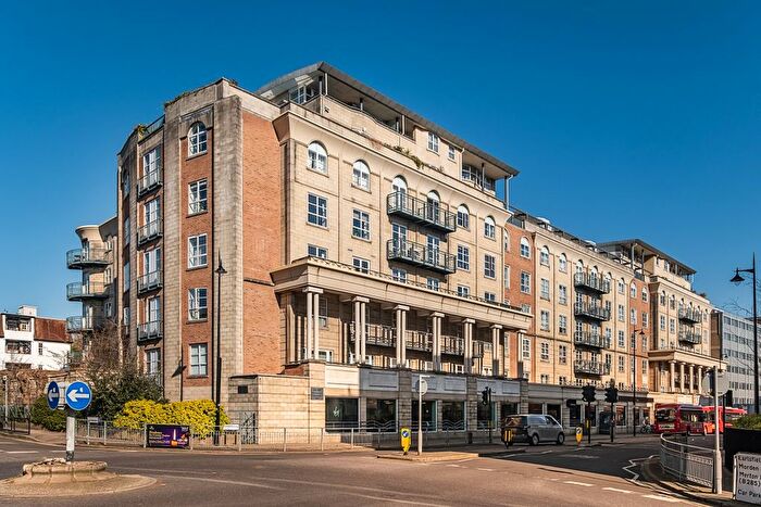 2 Bedroom Flat To Rent In Worple Road, London, SW19