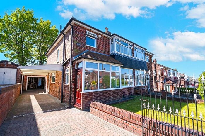 3 Bedroom Semi Detached House For Sale In Burnside Avenue, Salford, M6