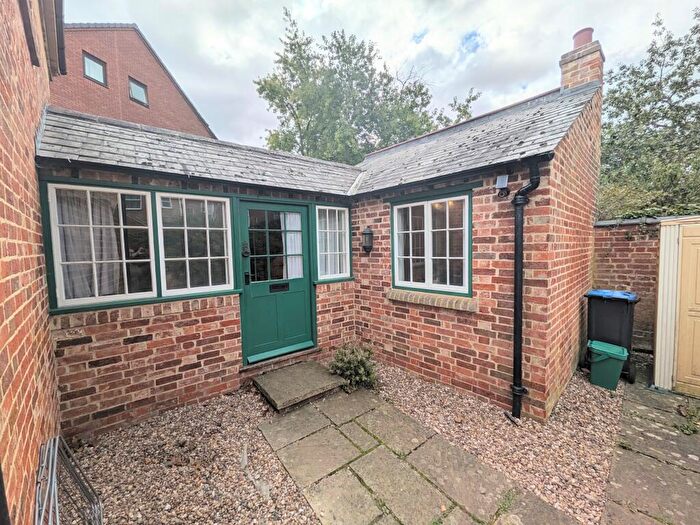 2 Bedroom House To Rent In Bilton Road, CV22