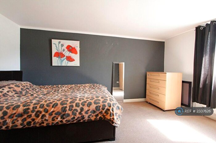 2 Bedroom Flat To Rent In Oxford Road, Reading, RG30