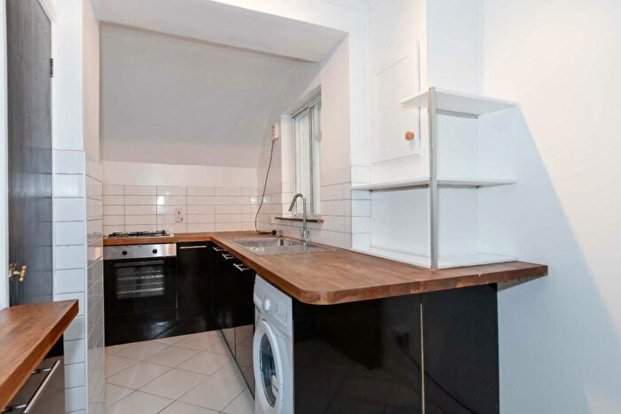 2 Bedroom Apartment To Rent In Denmark Villas, Hove, BN3