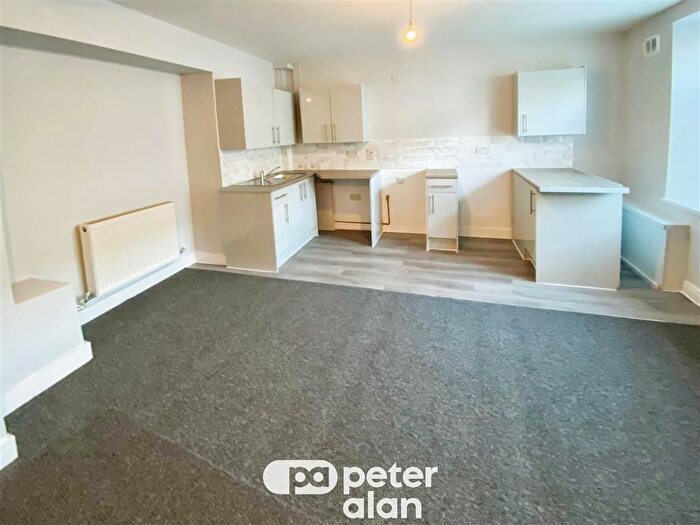 1 Bedroom Flat To Rent In Lewis Street, Aberdare, Rhondda Cynon Taff, CF44