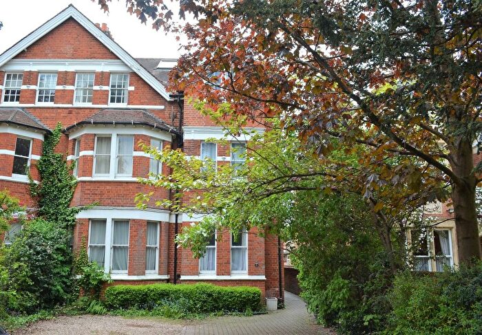3 Bedroom Flat To Rent In Woodstock Road, Oxford, Oxfordshire, OX2