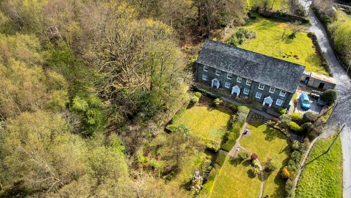 7 Bedroom Terraced House For Sale In Fronheulog, Tregarth, Gwynedd, LL57