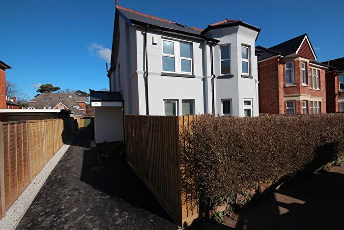 2 Bedroom Flat To Rent In Chatsworth Road, Bournemouth, BH8