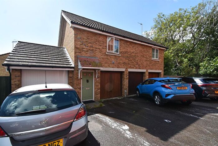 2 Bedroom Flat For Sale In Wesley Salmon Close, St. Leonards-On-Sea, TN38