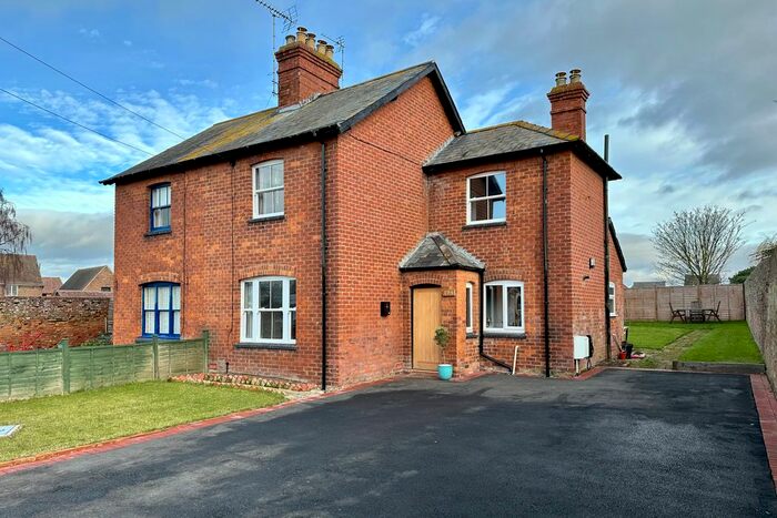 3 Bedroom Semi-Detached House To Rent In Tewkesbury Road, Longford, Gloucester, GL2