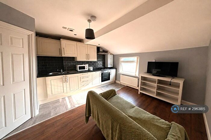 2 Bedroom Flat To Rent In Derby Lane, Liverpool, L13