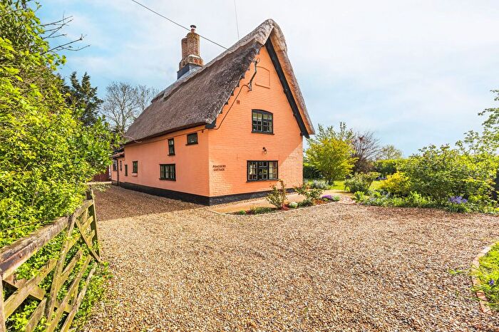 3 Bedroom Detached House For Sale In Beautifully Restored Cottage With Spacious, Stylish Interiors In Hempnall, NR15