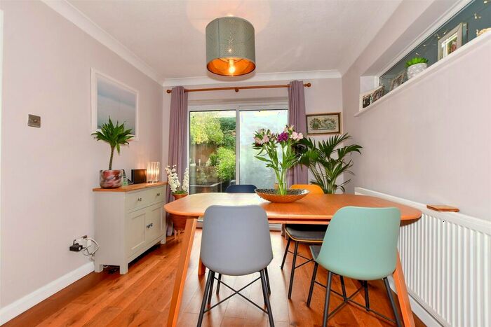 4 Bedroom Link Detached House For Sale In The Street, Kingston, Canterbury, Kent, CT4