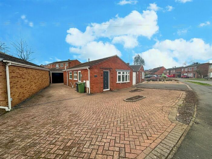 2 Bedroom Detached Bungalow To Rent In Charnwood Drive, Ripley, DE5