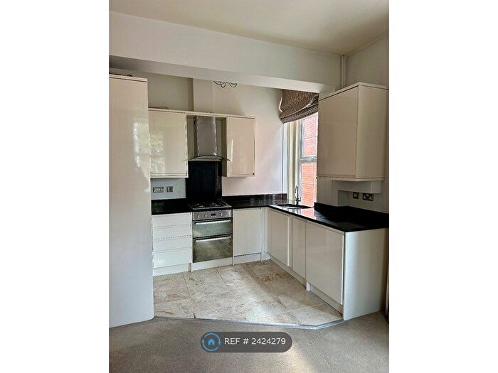 2 Bedroom Flat To Rent In Springhill Court, Bewdley, DY12