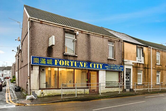 6 Bedroom Flat For Sale In Llangyfelach Road, Brynhyfryd, Swansea, SA5