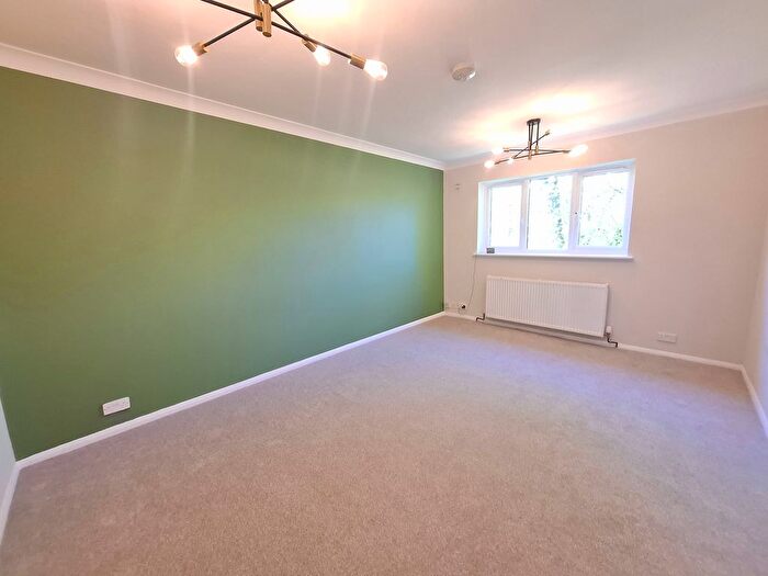 1 Bedroom Flat To Rent In Lawn Lane, Hemel Hempstead, HP3