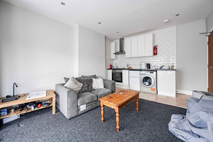 1 Bedroom Flat To Rent In Catton Grove Road, Norwich, NR3