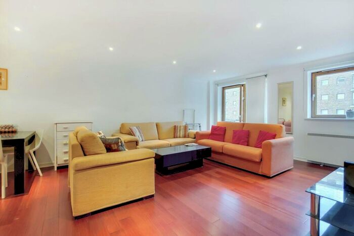 2 Bedroom Flat To Rent In Meridian Place, Canary Wharf, London, E14